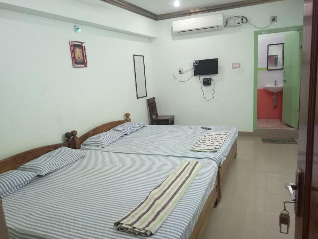 Sakthi Guest House & Residency, By Saraswathi Groups, Thirunallar, Karaikal Pillaittiruvasal Luaran gambar